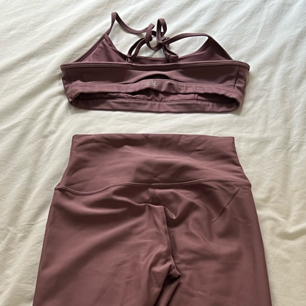 ALO Yoga Mauve Bra and Leggings Set